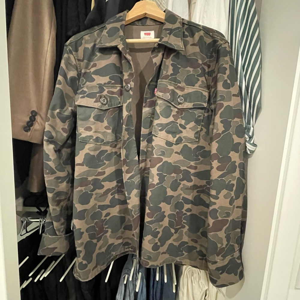 Men’s Levis Camo Shirt
